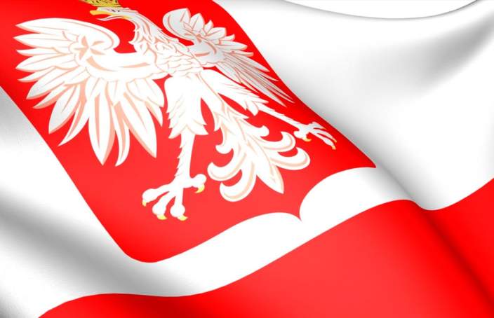 Dzień wolny za Święto Niepodległości (11 listopada) polska flaga e1509361168995 704x454